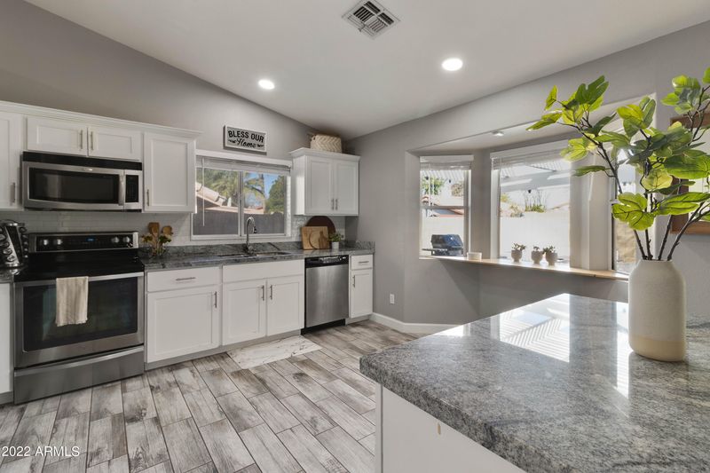 2110 E Sharon Dr, Phoenix, AZ 85022