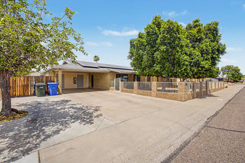 2110 Morrow Dr, Phoenix, AZ 85027