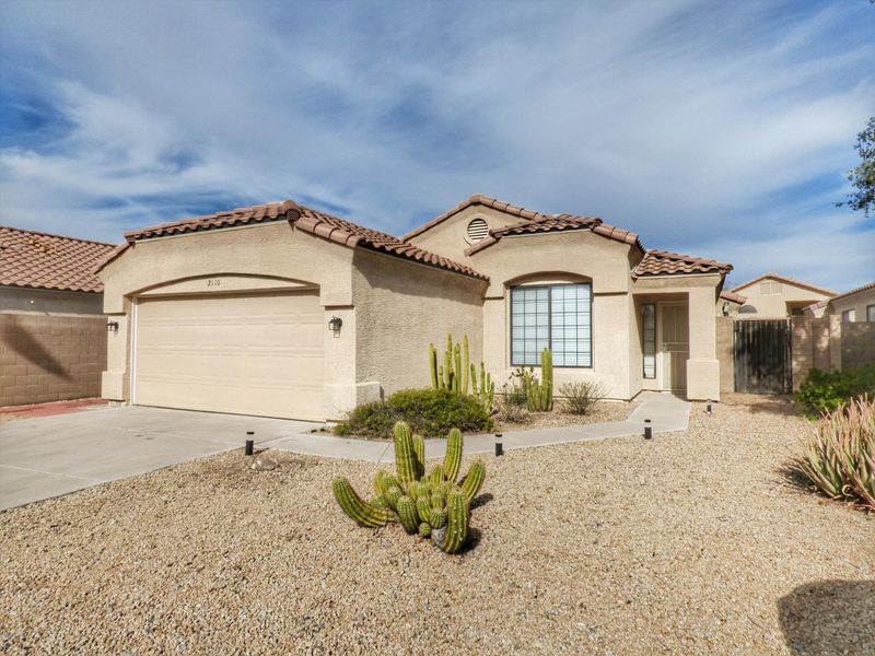 2110 W Tracy Ln, Phoenix, AZ 85023