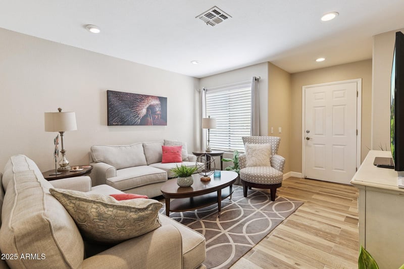 2110 Williams Dr, Phoenix, AZ 85024
