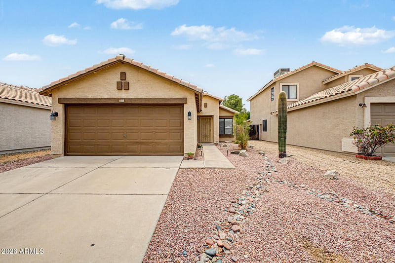 2111 E Williams Dr, Phoenix, AZ 85024