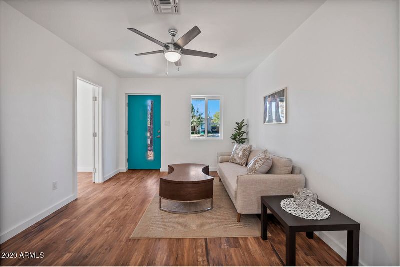 2111 N 25th St, Phoenix, AZ 85008