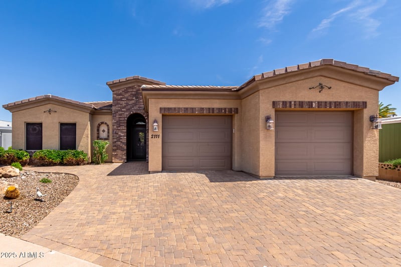 2111 Piper Pl, Mesa, AZ 85215