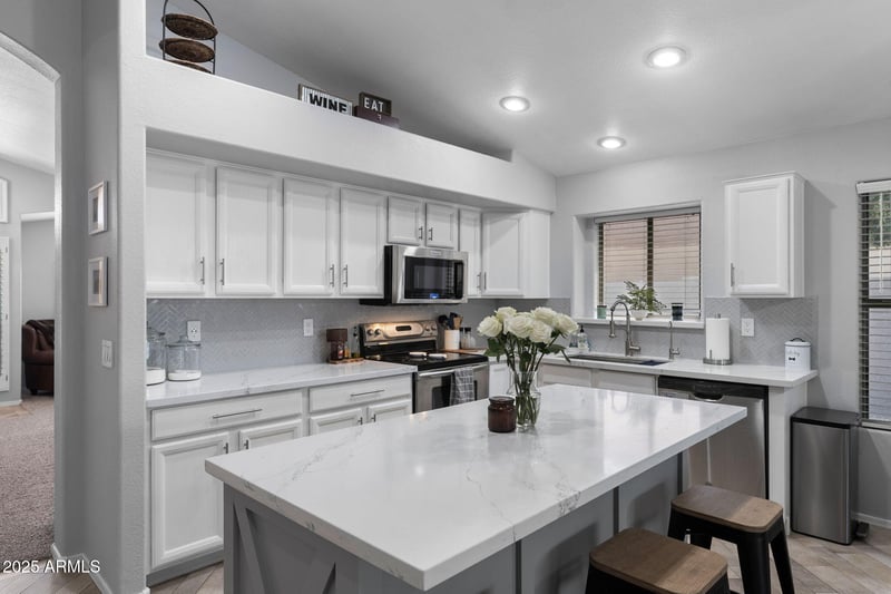 2111 Rawhide St, Gilbert, AZ 85296