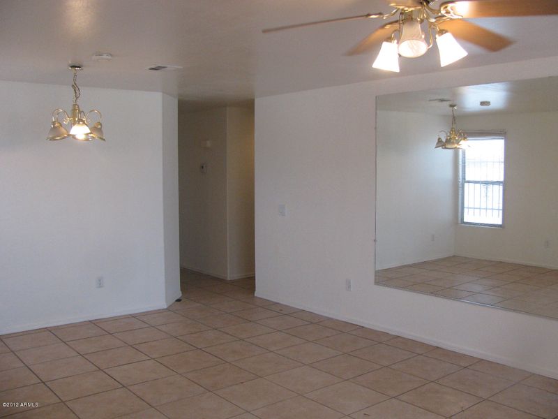 2111 W Roeser Rd, Phoenix, AZ 85041