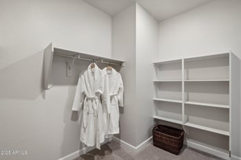 21114 58th Way, Phoenix, AZ 85054