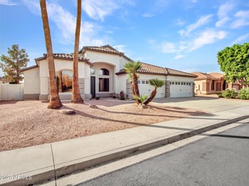 21118 70th Dr, Glendale, AZ 85308