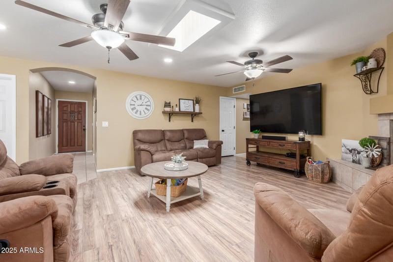 2112 Decatur St, Mesa, AZ 85213