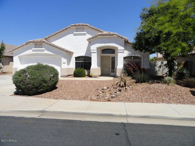 2112 E Smoke Tree Rd, Gilbert, AZ 85296
