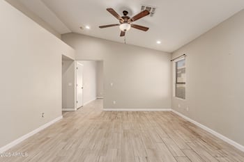 2112 Robin Ln, Phoenix, AZ 85024