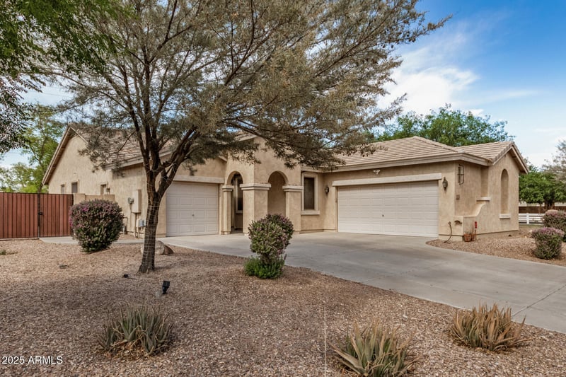 2112 Yellowstone Pl, Chandler, AZ 85249