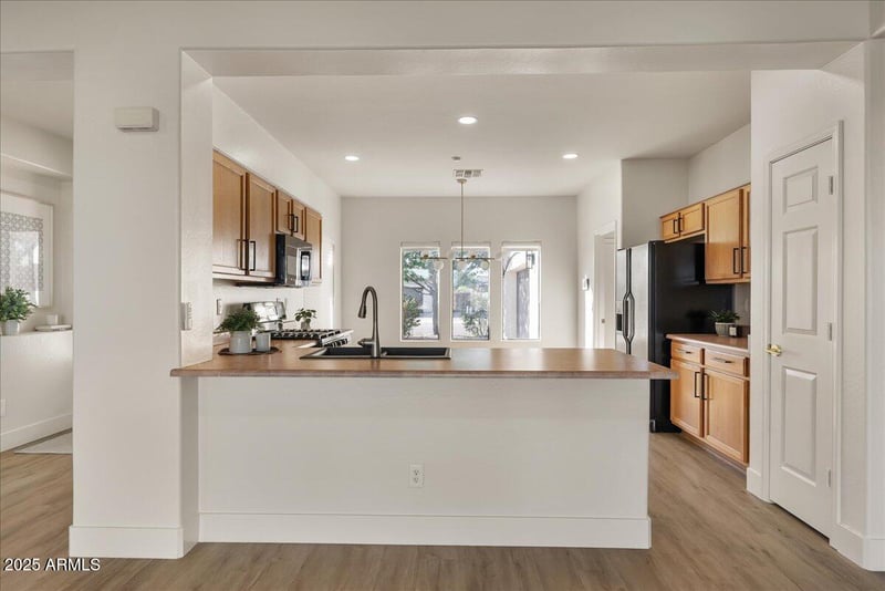 21120 Saddle Way, Queen Creek, AZ 85142