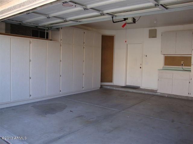 2113 E Saltsage Dr, Phoenix, AZ 85048