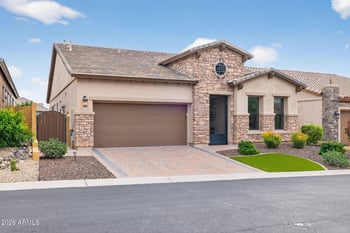 2113 Trowbridge St, Mesa, AZ 85207