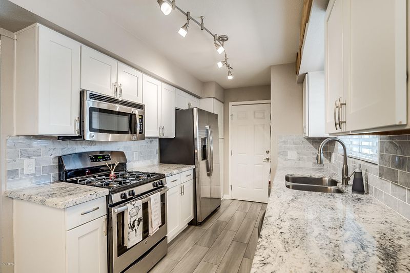 2113 W Amelia Ave, Phoenix, AZ 85015