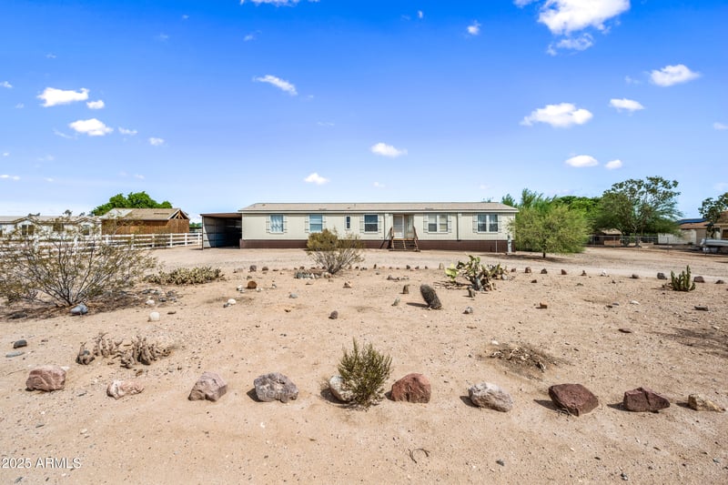 21132 Dale Ln, Wittmann, AZ 85361