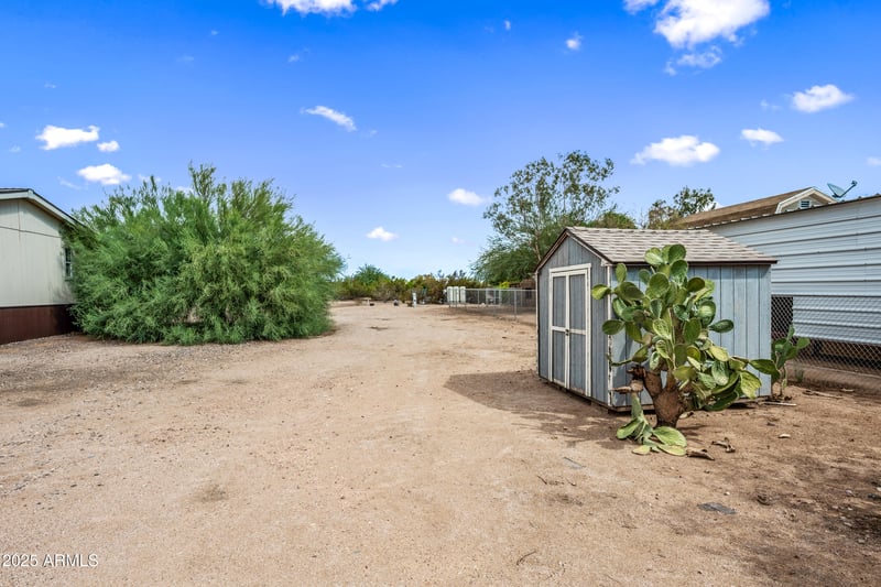 21132 Dale Ln, Wittmann, AZ 85361