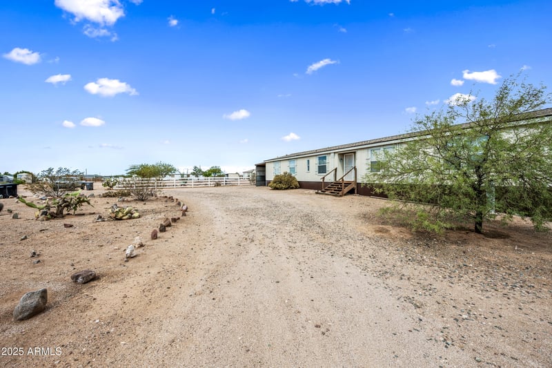 21132 Dale Ln, Wittmann, AZ 85361