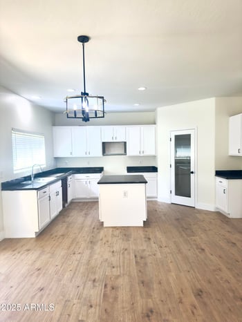 2114 94th Ave, Phoenix, AZ 85037