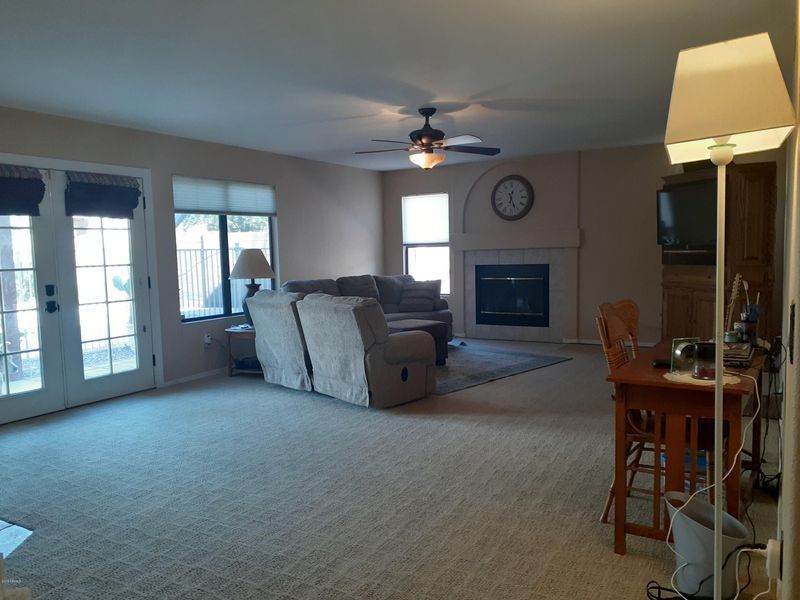 2114 E Parkside Ln, Phoenix, AZ 85024