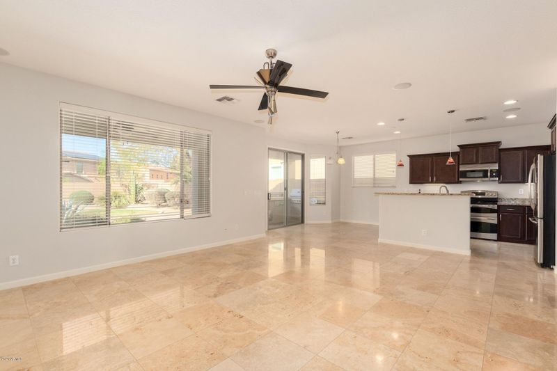 2114 W Ian Dr, Phoenix, AZ 85041