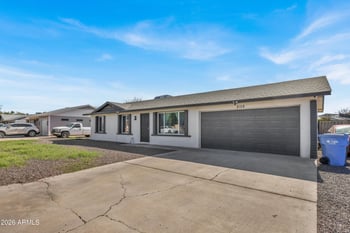 2115 Morrow Dr, Phoenix, AZ 85027