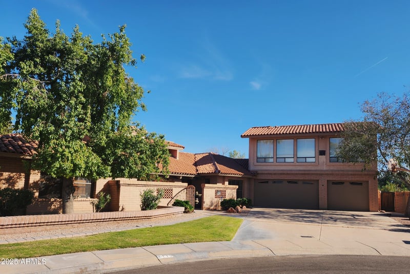 2115 Vaughn St, Tempe, AZ 85283