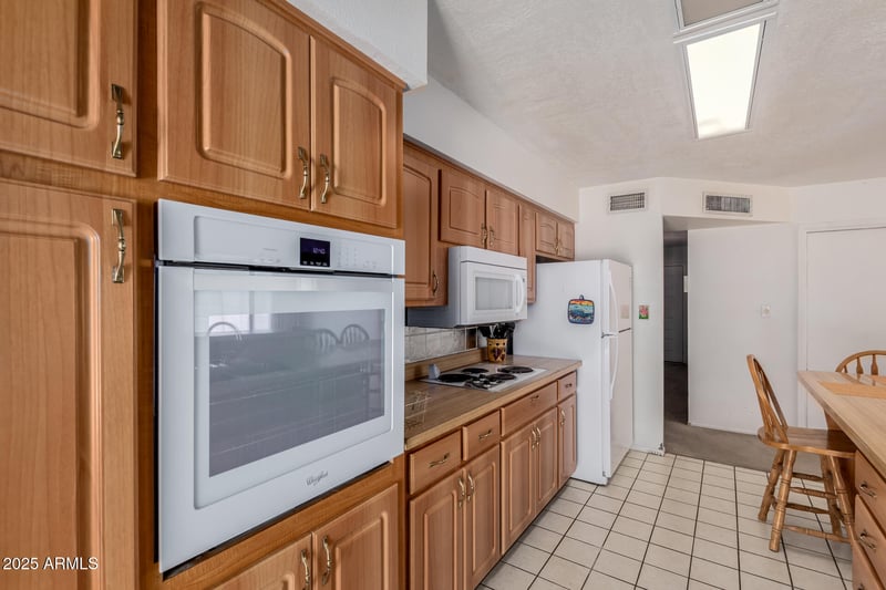 2116 Colgate Dr, Tempe, AZ 85283