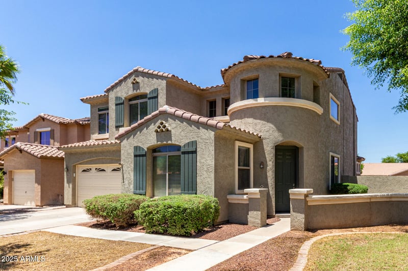2116 Fawn Dr, Phoenix, AZ 85041