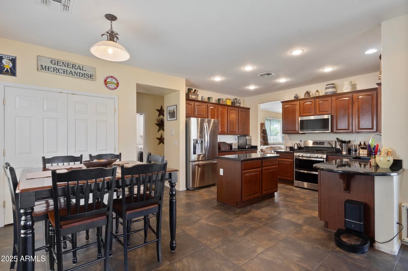 2116 Kuralt Dr, Anthem, AZ 85086