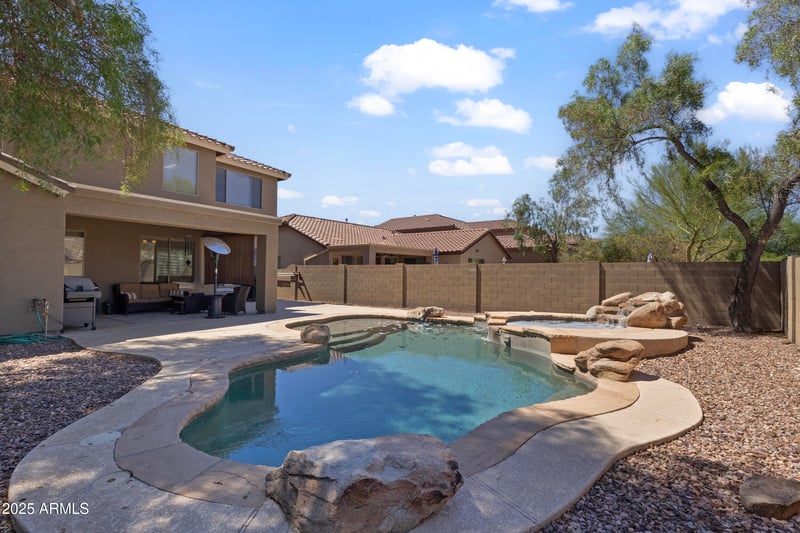 2116 Kuralt Dr, Anthem, AZ 85086