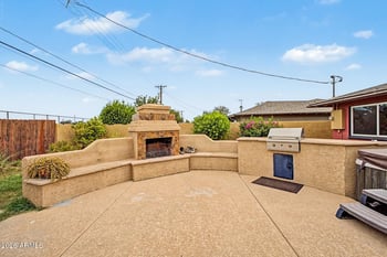2116 N 68th Pl, Scottsdale, AZ 85257