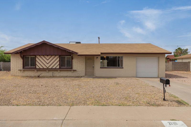 2116 W Meadow Dr, Phoenix, AZ 85023