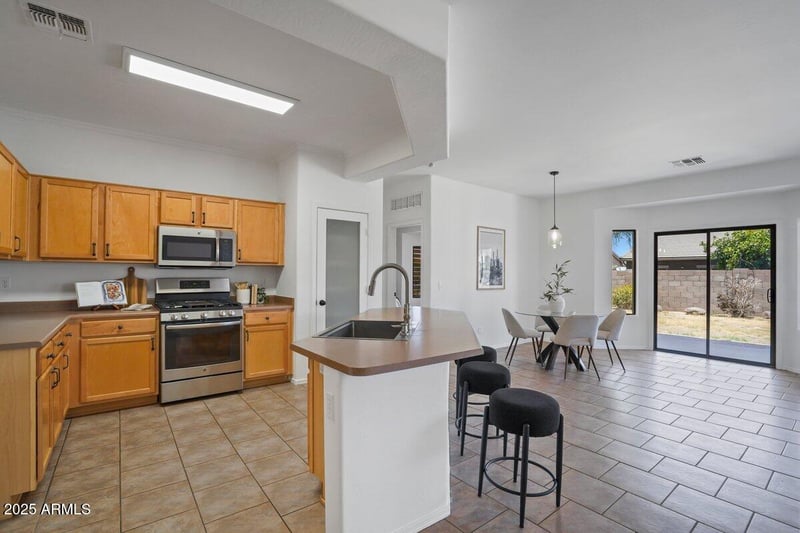 21168 Saddle Way, Queen Creek, AZ 85142