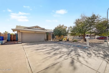 2117 Oxford Dr, Tempe, AZ 85283