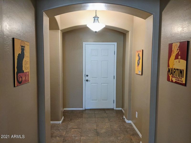 2117 E Sunland Ave, Phoenix, AZ 85040