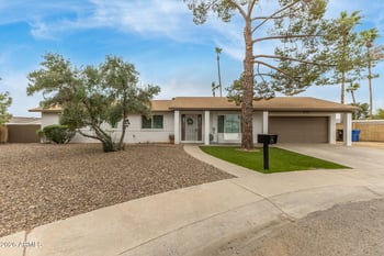 2117 Kimberly Way, Phoenix, AZ 85027