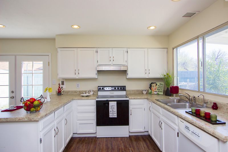 2117 W Bentrup St, Chandler, AZ 85224