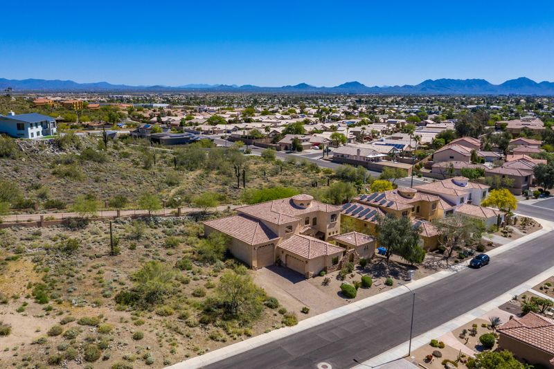 2118 E Kerry Ln, Phoenix, AZ 85024