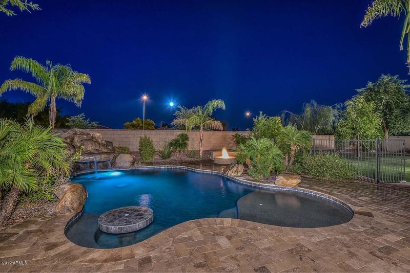 21187 N 95th Dr, Peoria, AZ 85382