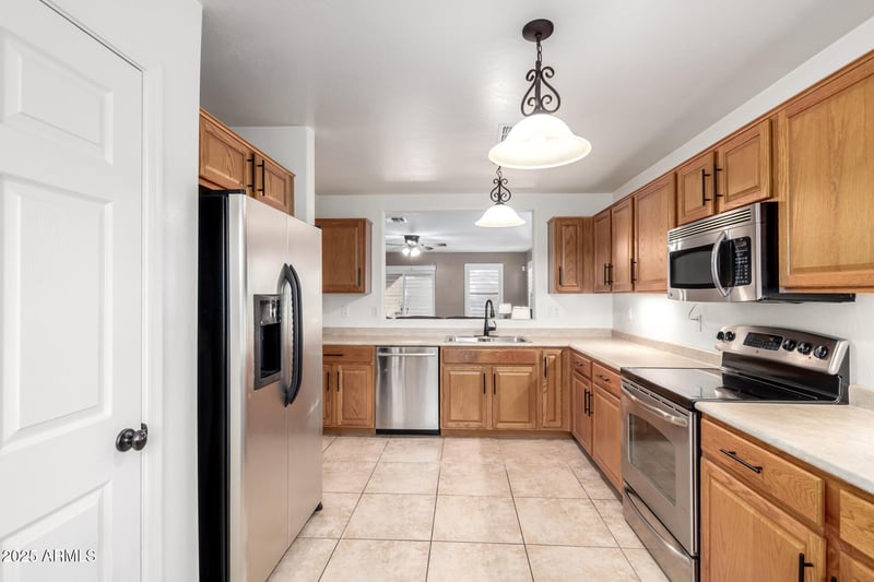 2119 Desert Seasons Dr, San Tan Valley, AZ 85144