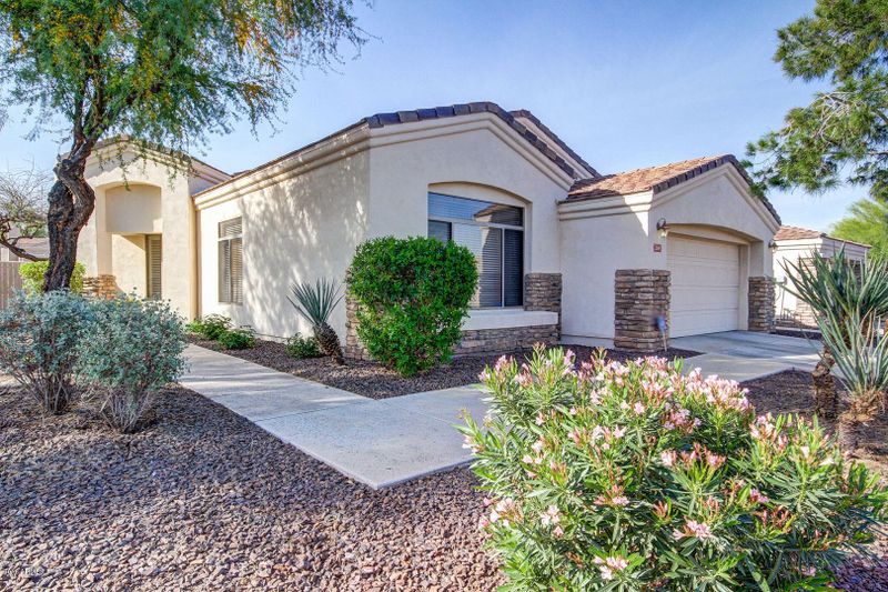 2119 E Beautiful Ln, Phoenix, AZ 85042