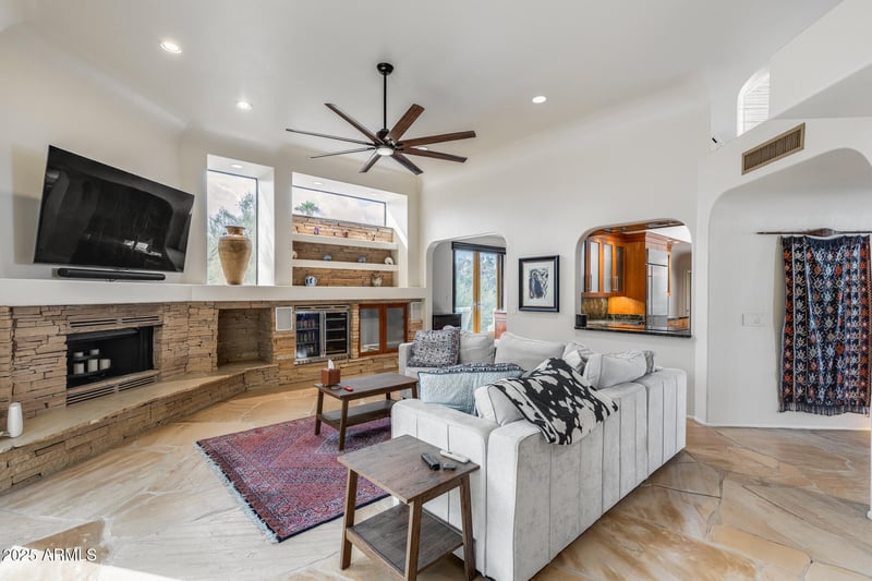 2119 E Northview Ave, Phoenix, AZ 85020