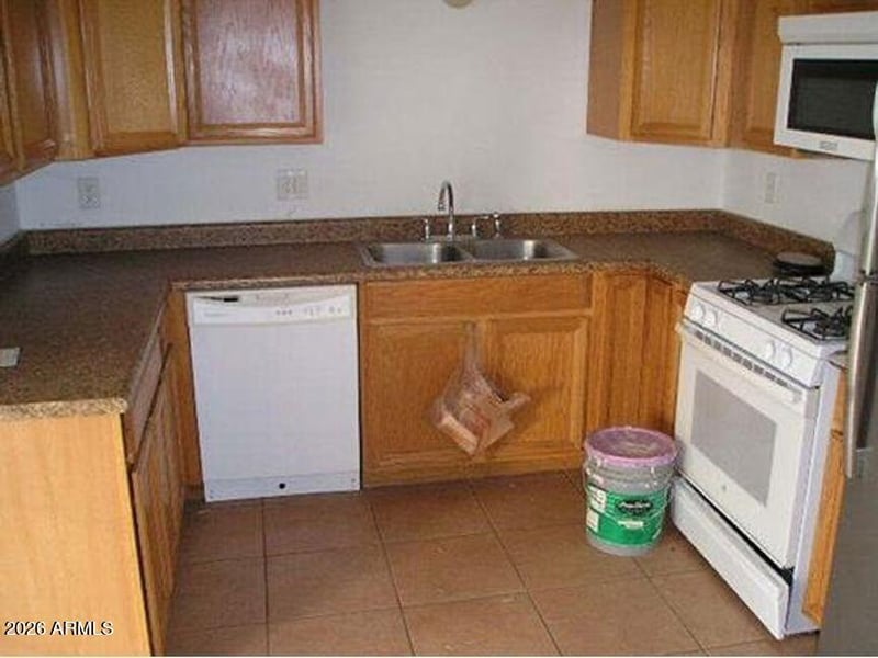 2119 Danbury Rd, Phoenix, AZ 85023