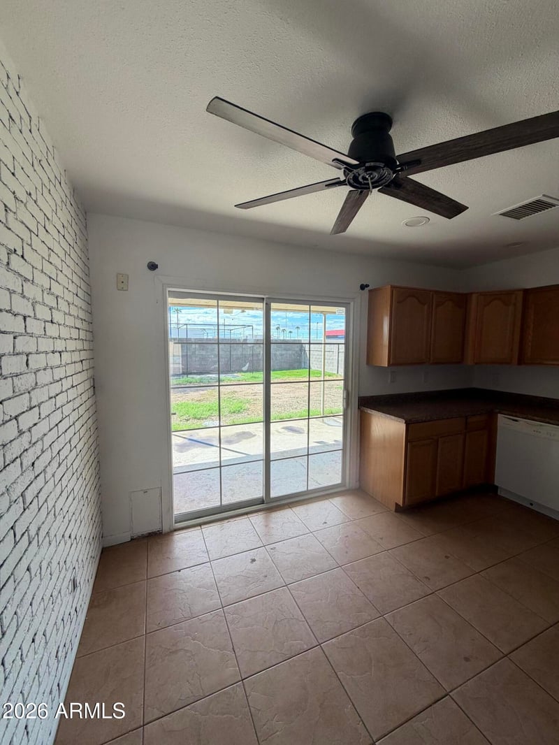 2119 W Danbury Rd, Phoenix, AZ 85023