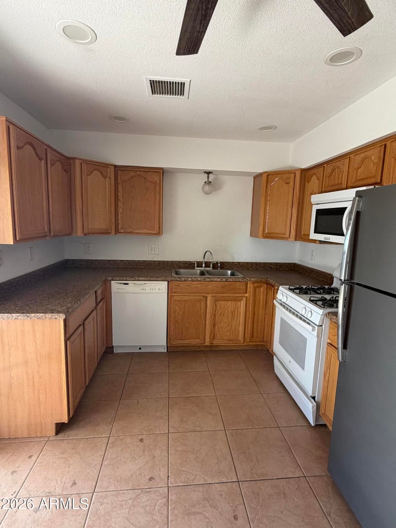 2119 W Danbury Rd, Phoenix, AZ 85023