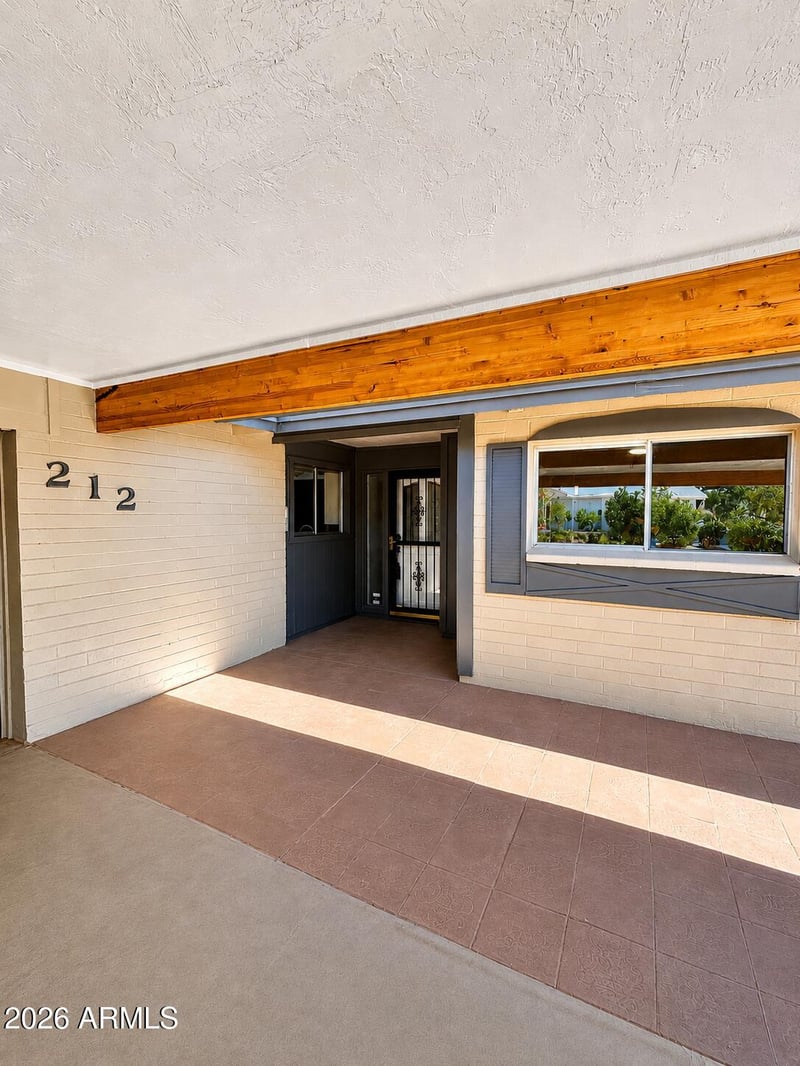 212 E Minton Dr, Tempe, AZ 85282