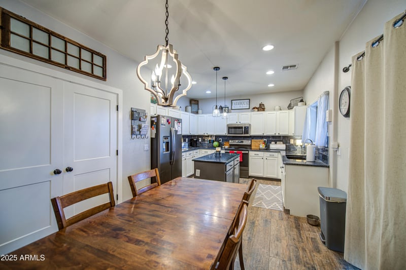212 Hayden Park Rd, San Tan Valley, AZ 85143