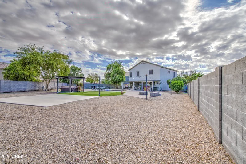212 Hayden Park Rd, San Tan Valley, AZ 85143