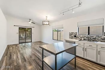 2120 E Donald Dr, Phoenix, AZ 85024